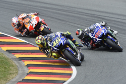 Valentino Rossi y Jorge Lorenzo, Yamaha Factory Racing, con Dani Pedrosa, Repsol Honda Team