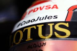 Le casque de Pastor Maldonado, Lotus F1 Team avec un hommage à Jules Bianchi