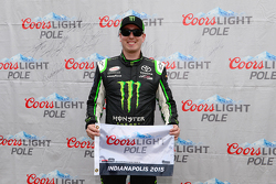 Ganador de la pole Kyle Busch, Joe Gibbs Racing Toyota