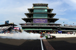 Ganador de la carrera Kyle Busch, Joe Gibbs Racing Toyota