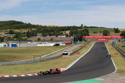 Карлос Сайнс мл., Scuderia Toro Rosso STR10