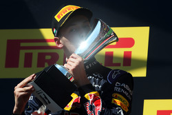 Даниил Квят, Red Bull Racing празднует второе место на подиуме