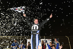 Le vainqueur Andrew Ranger fête sa victoire