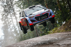 Thierry Neuville et Nicolas Gilsoul, Hyundai i20 WRC, Hyundai Motorsport