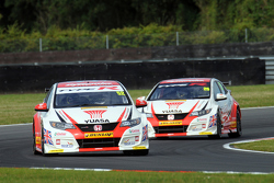 Gordon Shedden, Honda Yuasa Racing y Matt Neal, Honda Racing Civic Type R