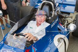 Sir Jackie Stewart se sube al Tyrrell 1971 que usó en carrera