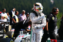Lewis Hamilton, Mercedes AMG F1 celebra su pole en el parc ferme