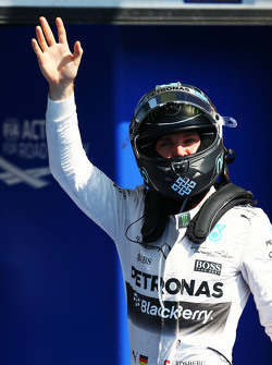 Nico Rosberg, Mercedes AMG F1 celebra su calificación en el parc ferme