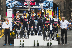 Podio: vincitori Sébastien Ogier e Julien Ingrassia, Volkswagen Polo WRC, Volkswagen Motorsport, sec