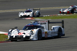 保时捷车队18号保时捷919 Hybrid赛车:罗曼·杜马斯、马克·里布、尼尔·雅尼