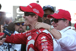 Ganador de la carrera y Campeón de la IndyCar, Scott Dixon, Chip Ganassi Racing Chevrolet
