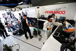 Fernando Alonso, McLaren MP4-30