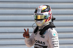 Le poleman Lewis Hamilton, Mercedes AMG F1 Team