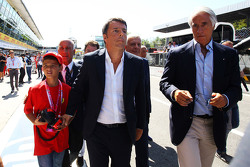 Matteo Renzi, Primo Ministro Italiano con il figlio