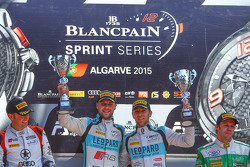Podium: winnaars Laurens Vanthoor, Robin Frijns