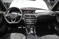 Infiniti Q30