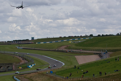 Atmosfir balapan di Donington