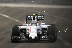 Valtteri Bottas, Williams FW37 met vonken