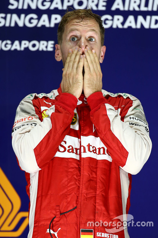 Ganador de la carrera Sebastian Vettel, Ferrari