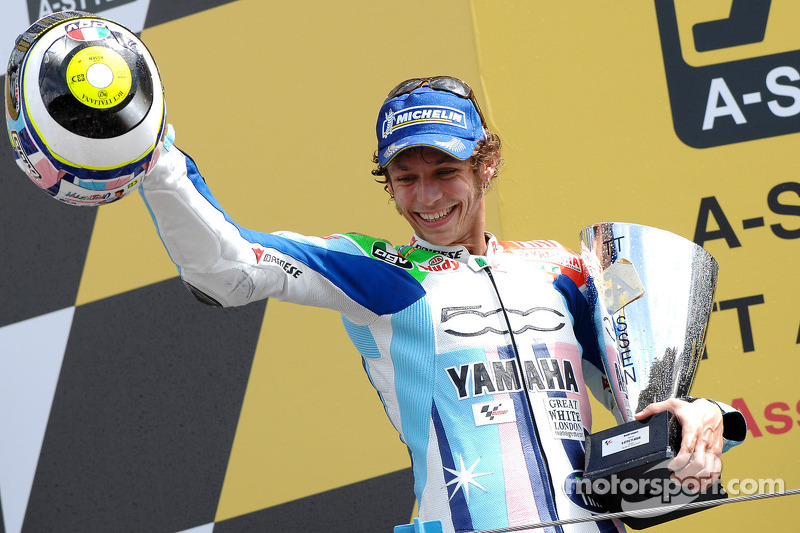 Podio: ganador de la carrera Valentino Rossi