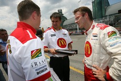 Technical debriefing for Sébastien Bourdais