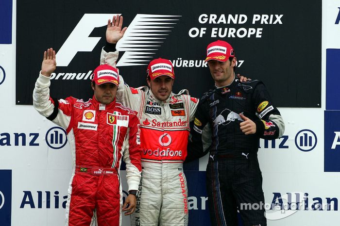 Podio: el ganador Fernando Alonso con Felipe Massa y Mark Webber