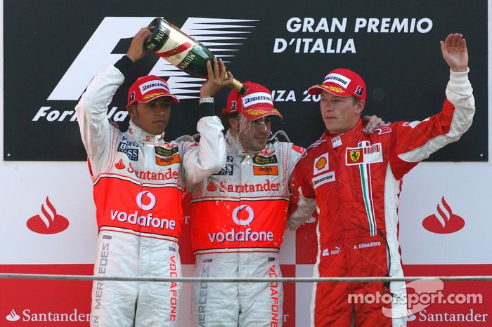 23. Fernando Alonso-Lewis Hamilton-Kimi Raikkonen: 5