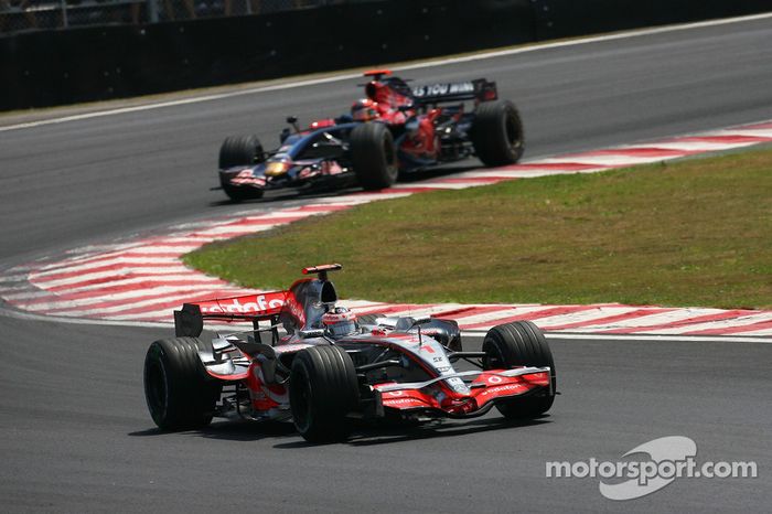 Fernando Alonso, McLaren Mercedes, MP4-22