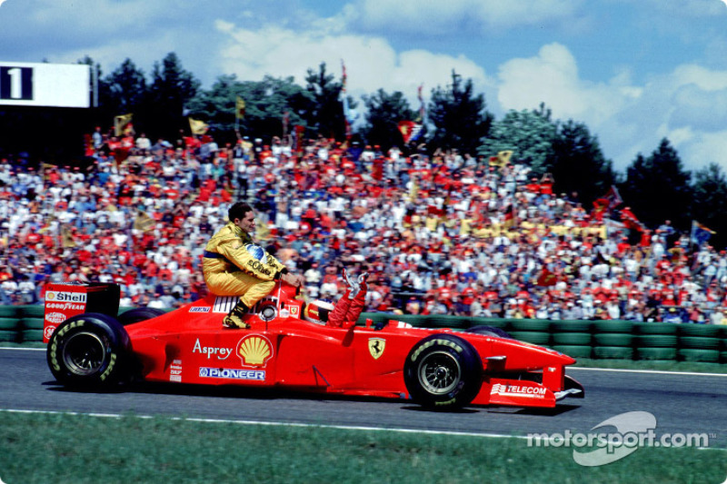 Hockenheim 1997: Michael Schumacher (Ferrari) carica Giancarlo Fisichella (Jordan)