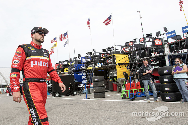 Michael Annett, HScott Motorsports Chevrolet