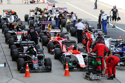 De wagens in parc ferme na de race