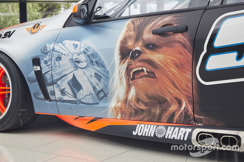 (V8 SUPERCARS) Presentación Lado de Star Wars para el Holden Racing Team