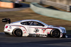 绝对车队77号宾利欧陆GT3:杜坎·塔比、金载沅