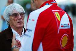 Bernie Ecclestone con Maurizio Arrivabene, Ferrari Director del Equipo