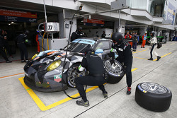 #77 Dempsey Proton Competition Porsche 911 RSR: Patrick Dempsey, Patrick Long, Marco Seefried