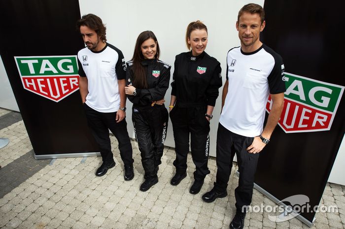 Fernando Alonso, McLaren con Ingrid Olerinskaya, actriz; Adelina Sotnikova, figura patinaje olímpico