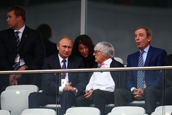 Vladimir Putin Presidente de Rusia con Bernie Ecclestone