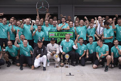Il vincitore Lewis Hamilton e Nico Rosberg, Mercedes