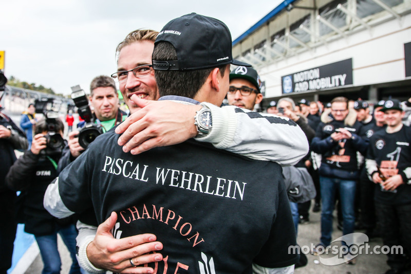 DTM-Champion 2015: Pascal Wehrlein, HWA AG, Mercedes-AMG C63 DTM