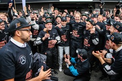 Campeón 2015 Pascal Wehrlein, HWA AG Mercedes-AMG C63 DTM