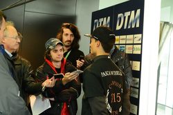 Чемпион DTM 2015 года Паскаль Верляйн отвечает на вопросы редактора Motorsport.com Россия Сергея Бед