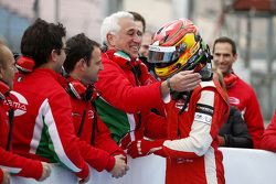 Lawrence Stroll gratuliert seinem Sohn Lance Stroll, Prema Powerteam, Dallara Mercedes-Benz, zum Sie