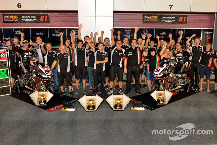 El Aprilia Racing Team celebra sus victorias en Losail