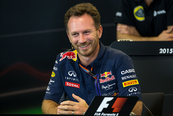 Кристиан Хорнер, руководитель команды Red Bull Racing на пресс-конференции FIA