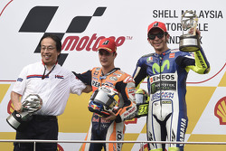 Podium : le vainqueur Dani Pedrosa, Repsol Honda Team et le troisième, Valentino Rossi, Yamaha Factory Racing