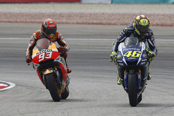 Valentino Rossi, Yamaha Factory Racing; Marc Marquez, Repsol Honda Team