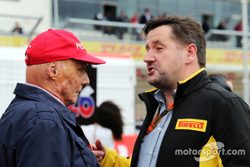 Niki Lauda, Mercedes Presidente no ejecutivo con Paul Hembery, Pirelli Motorsport Director