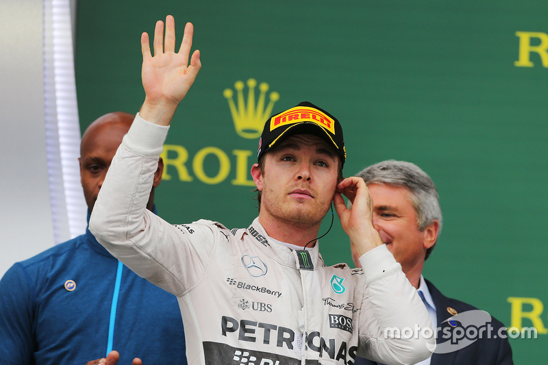 Podio: Nico Rosberg, Mercedes AMG F1 celebra su segundo lugar