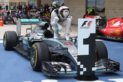 1. und Weltmeister 2015: Lewis Hamilton, Mercedes AMG F1 W06