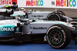 Race winner Nico Rosberg, Mercedes AMG F1 W06 and second placed team mate Lewis Hamilton, Mercedes A